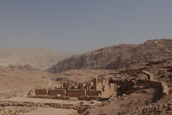 Petra Jordanien: Die Säulen im Tal