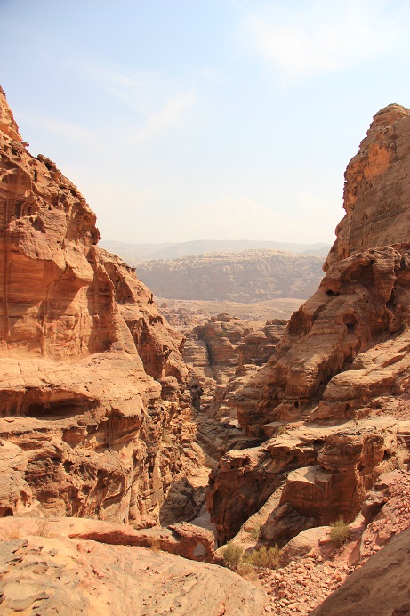 Petra Jordanien: Ausblick auf dem Weg zu Monastry