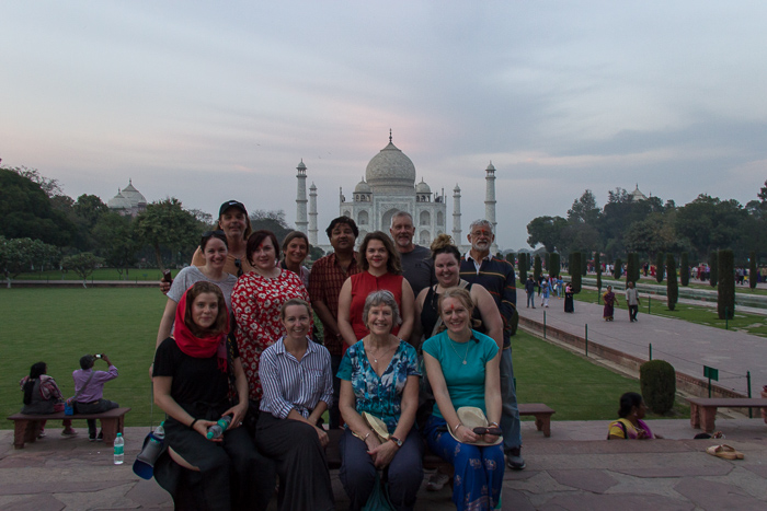 In einer Gruppenreise durch Indien