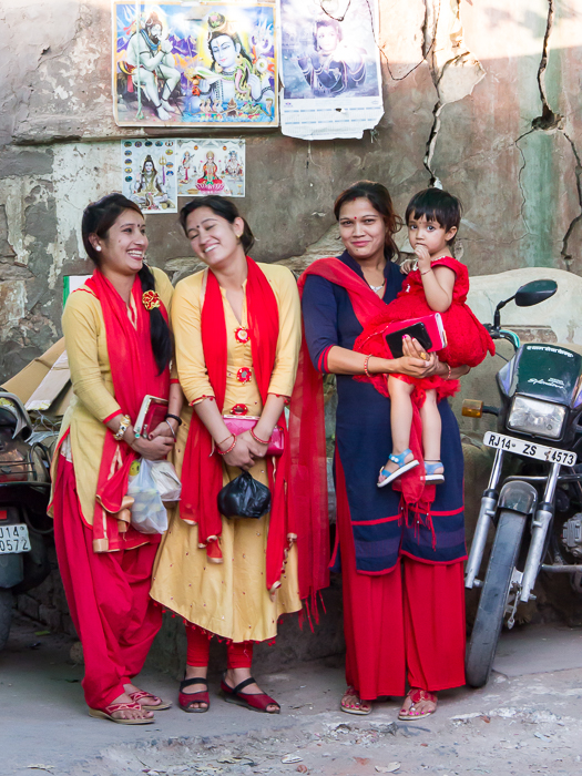 Frauen auf dem Markt in Jaipur